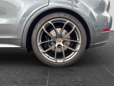 Porsche Cayenne III GTS Coupé — photo 25