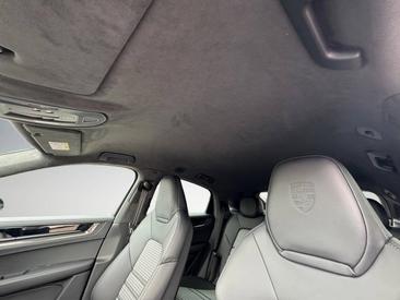 Porsche Cayenne III GTS Coupé — photo 26