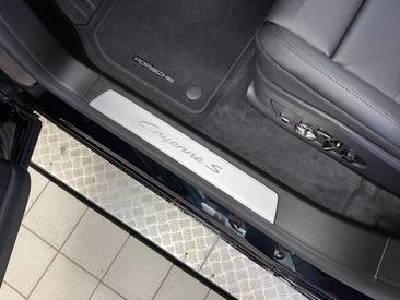 Porsche Cayenne E4 S Coupé Electric — photo 27