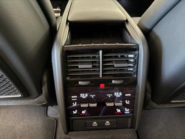 Porsche Cayenne E4 S Coupé Electric — photo 28