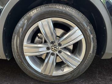 Volkswagen TIGUAN Elegance — photo 14