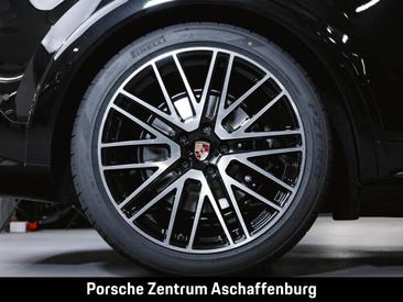 Porsche Cayenne III GTS — photo 12