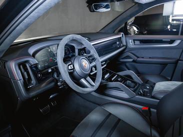 Porsche Cayenne III GTS — photo 15