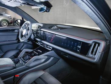 Porsche Cayenne III GTS — photo 19