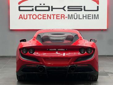 Ferrari F8 Tributo — photo 5