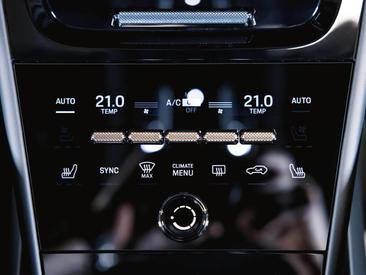 Porsche Cayenne III GTS — photo 21