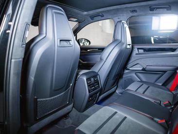 Porsche Cayenne III GTS — photo 22