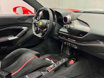 Ferrari F8 Tributo — photo 10
