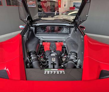 Ferrari F8 Tributo — photo 7
