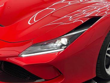 Ferrari F8 Tributo — photo 22
