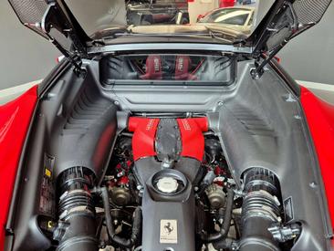Ferrari F8 Tributo — photo 23