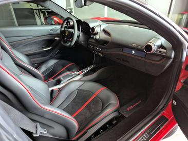 Ferrari F8 Tributo — photo 24