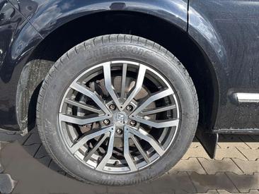 Volkswagen Multivan Highline Exclusive — photo 7