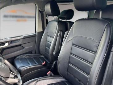 Volkswagen Multivan Highline Exclusive — photo 8