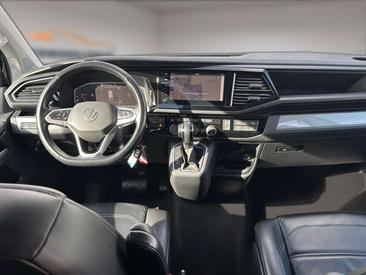 Volkswagen Multivan Highline Exclusive — photo 11