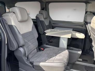Volkswagen Multivan Style — photo 14