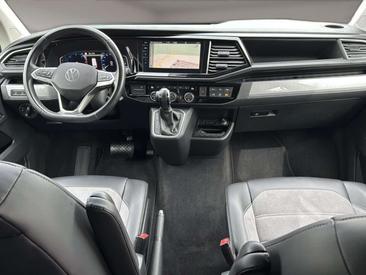 Volkswagen Multivan 4Motion Highline — photo 11