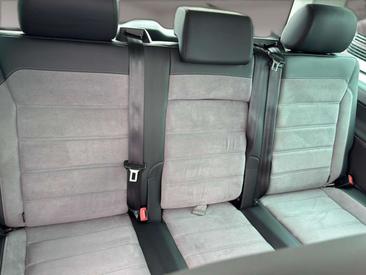Volkswagen Multivan — photo 13