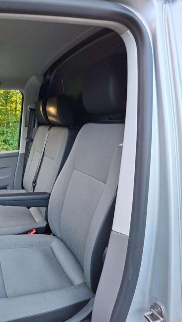 Volkswagen Transporter — photo 8