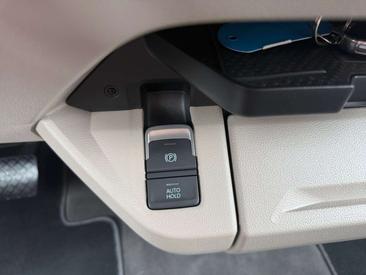 Volkswagen Multivan — photo 28