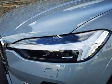 Volvo XC60 B5 — photo 13