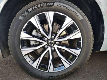 Volvo XC60 B5 — photo 23