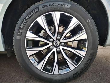 Volvo XC60 B5 — photo 24