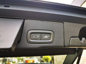 Volvo XC60 B5 — photo 27