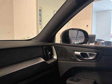 Volvo XC60 B5 Black Edition Plus — photo 8