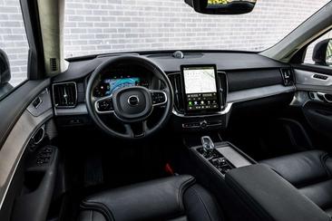 Volvo XC90 T8 Recharge — photo 10
