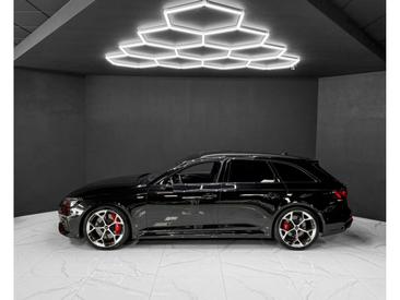 Audi RS4 Competition — photo 2