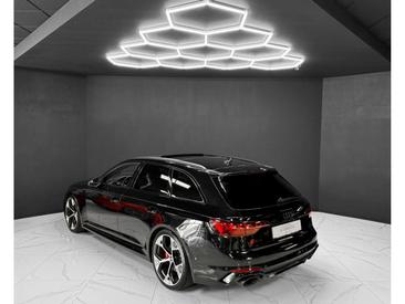 Audi RS4 Competition — photo 3