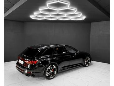 Audi RS4 Competition — photo 5