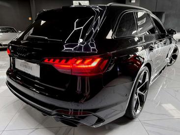 Audi RS4 Competition — photo 10