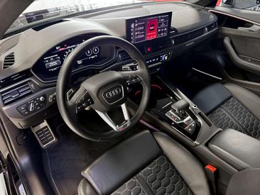 Audi RS4 Competition — photo 11