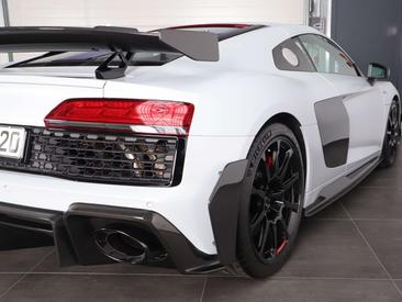 Audi R8 Performance — photo 34