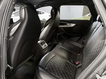 Audi S4 Avant 30 TDI — photo 12