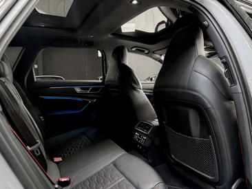 Audi RS6 Performance — photo 14