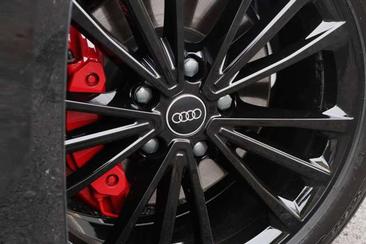 Audi A6 E-tron S Line Performance — photo 3