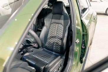 Audi RS4 Avant — photo 11