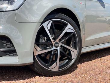 Audi A3 Sportback S Line 40 TFSI — photo 7