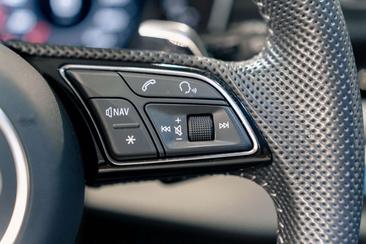 Audi RS4 Avant — photo 17