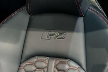 Audi RS4 Avant — photo 12