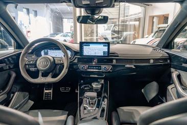 Audi RS4 Avant — photo 13