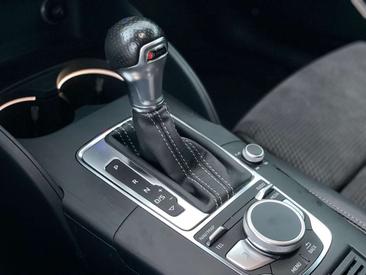 Audi A3 Sportback S Line 40 TFSI — photo 16