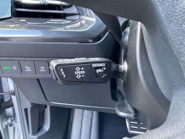 Audi Q4 E-tron S Line 40 E-tron — photo 24