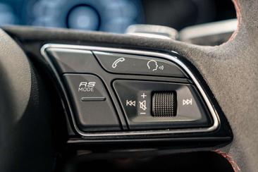 Audi RS4 Avant — photo 18