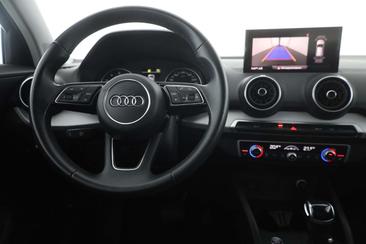 Audi Q2 Advanced 35 TFSI — photo 9
