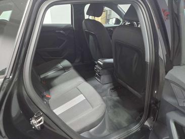 Audi A3 Sportback 35 TDI — photo 11