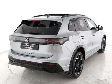 Volkswagen TIGUAN 4Motion R-Line Plus — photo 3